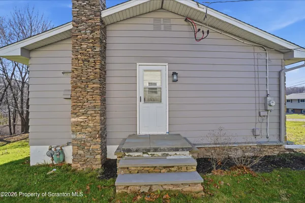 $335,000 | 114 Parkwood Avenue, Clarks Summit, PA 18411