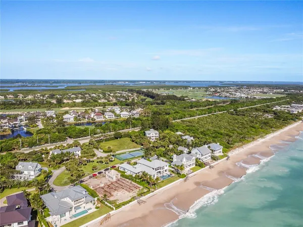 $997,500 | 2335 Sanderling Lane, Vero Beach, FL 32963