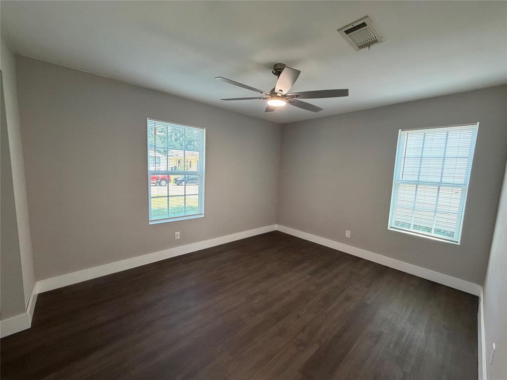 231 Elm Street Hurst, TX 76053 - Photo 15 of 21