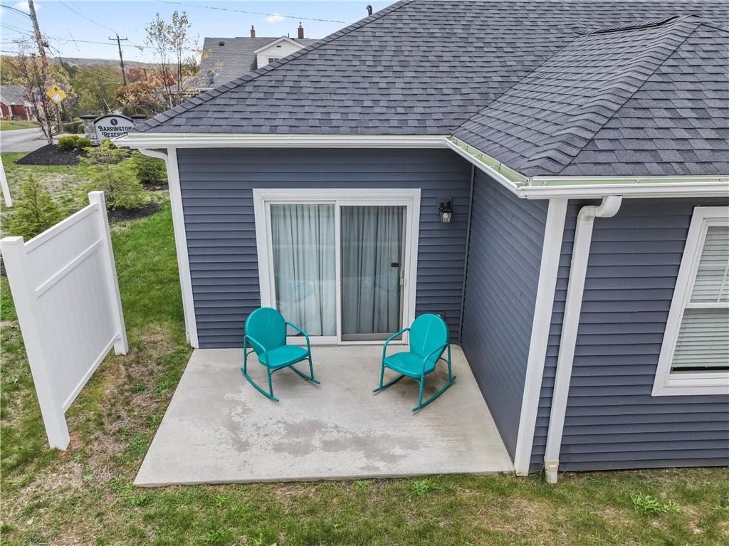 16 Barrington Court Monaca, PA 15061 - Photo 32 of 36 a front view of a house with garden