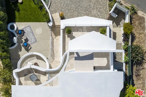 $3,650,000 | 3885 Rambla Orienta, Malibu, CA 90265