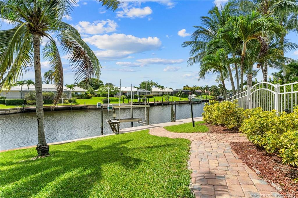 3192 Southeast Fairway West Stuart, FL 34997 - Photo 61 of 76 Dock/Lift