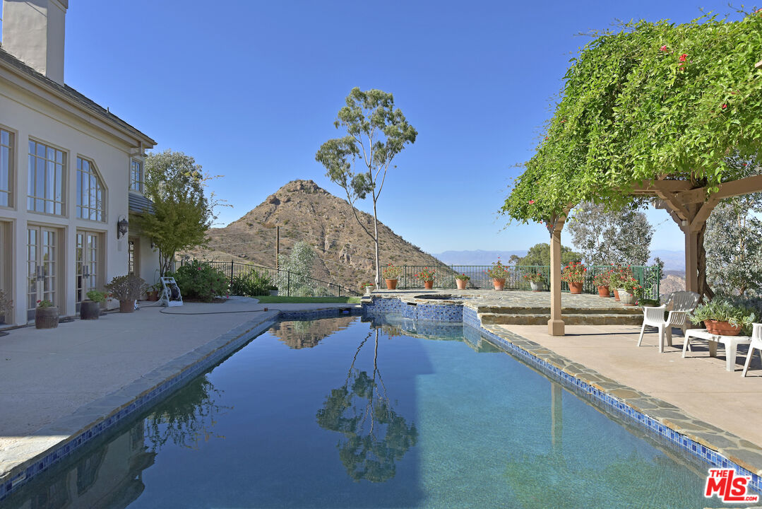 480 Westlake Boulevard Malibu, CA 90265 - Photo 30 of 36 a view of outdoor space yard and patio
