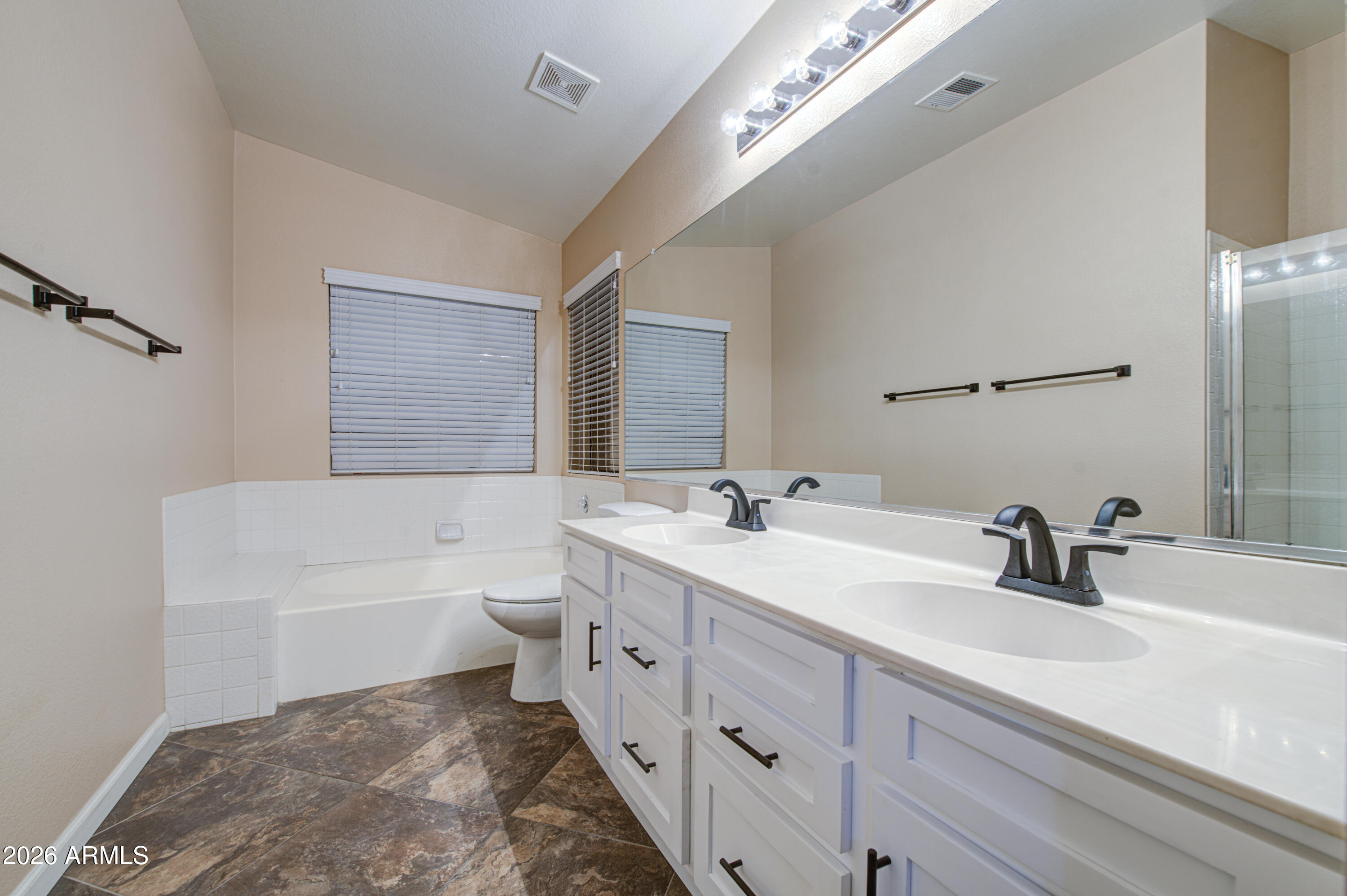 14844 South 27th Way Phoenix, AZ 85048 - Photo 24 of 45 Primary Bath 2