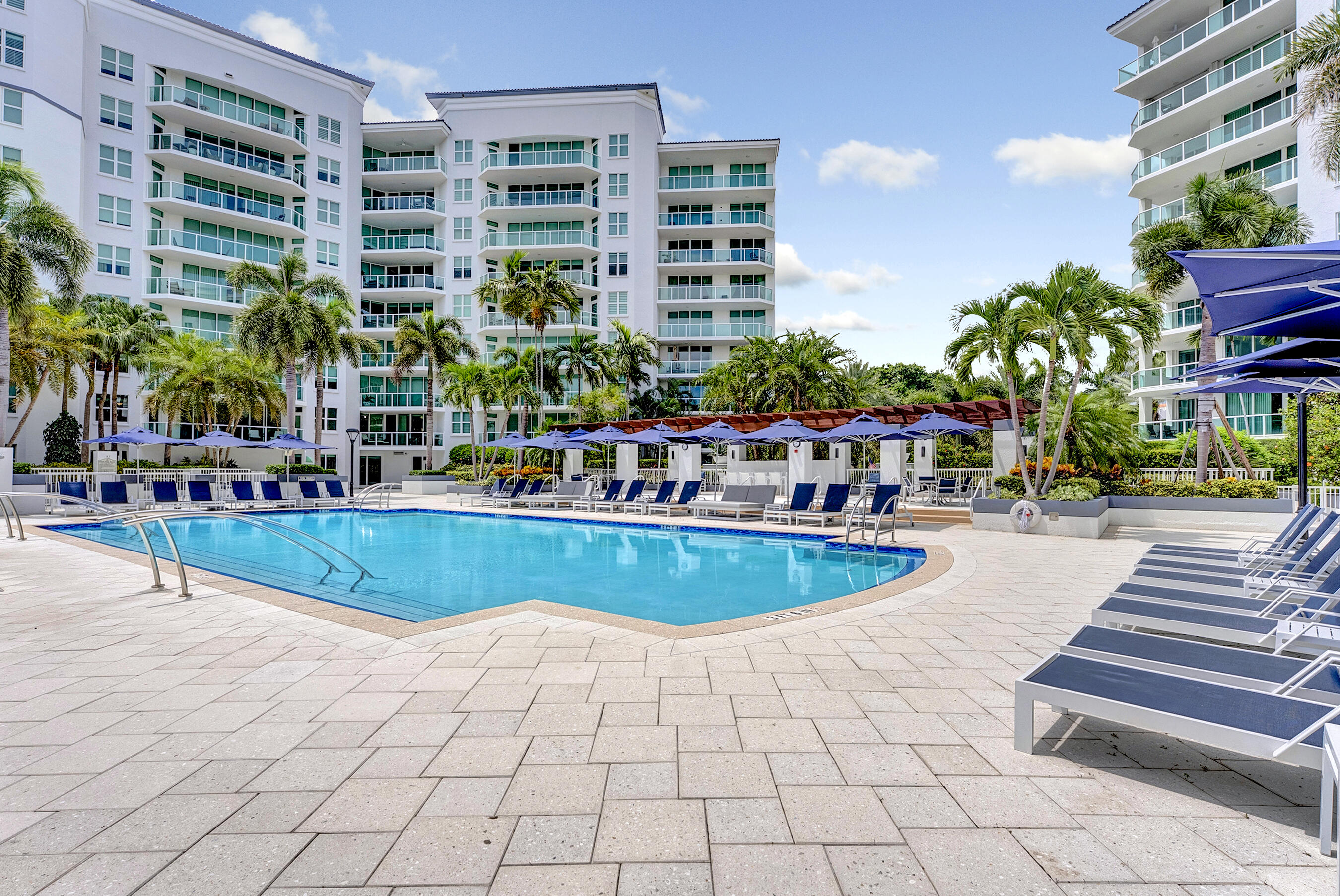 500 Southeast Mizner Boulevard, Unit A710 Boca Raton, FL 33432 - Photo 49 of 50 a front view of building with yard