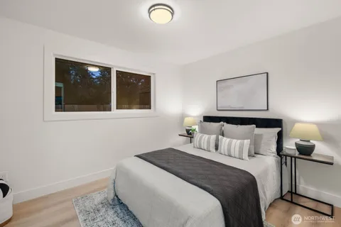 $999,999 | 10459 Northeast 142nd Street, Kirkland, WA 98034