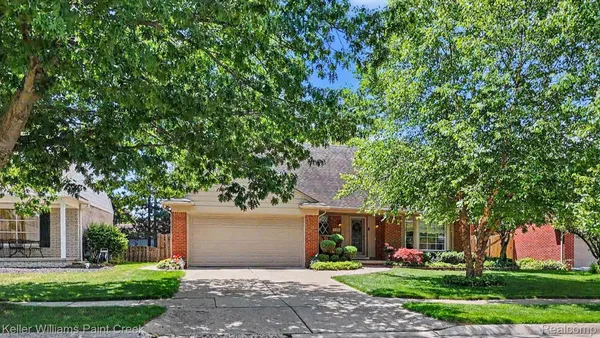 $535,000 | 1437 Blairmoor Court, Grosse Pointe, MI 48236