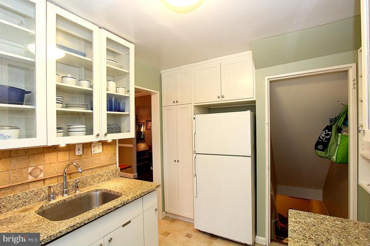 12013 Berry Street Silver Spring, MD 20902 - Photo 13 of 30 Kitchen