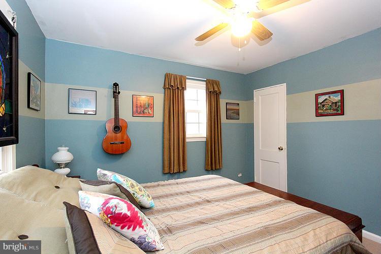 12013 Berry Street Silver Spring, MD 20902 - Photo 17 of 30 Bath (Master)
