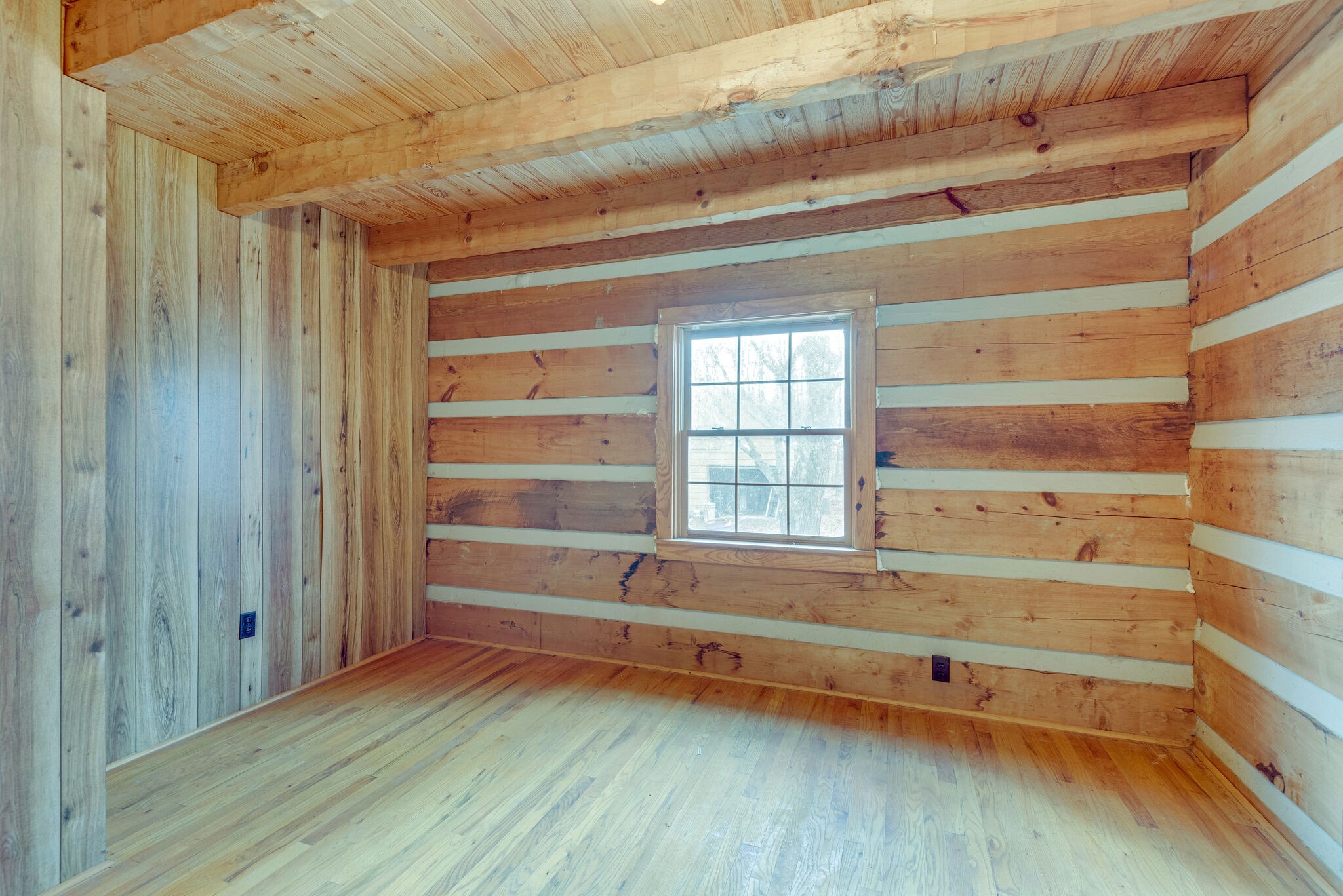 1012 Peery Road Kingston Springs, TN 37082 - Photo 17 of 34 a view of walk in closet with empty racks