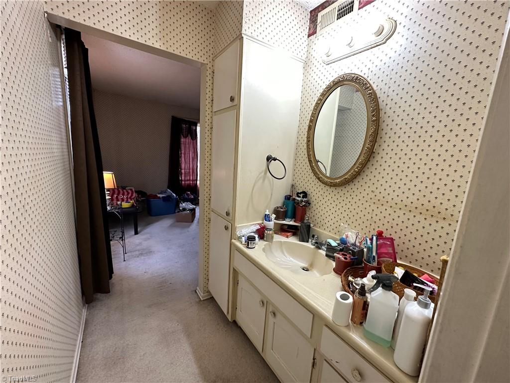 1740 North Hamilton Street, Unit H High Point, NC 27262 - Photo 23 of 30