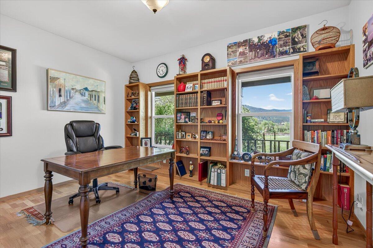 39 East Valley View Road Ashland, OR 97520 - Photo 30 of 73 36-36
