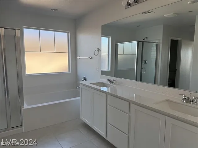 $2,400 | 1992 Majalis Place, Las Vegas, NV 89106