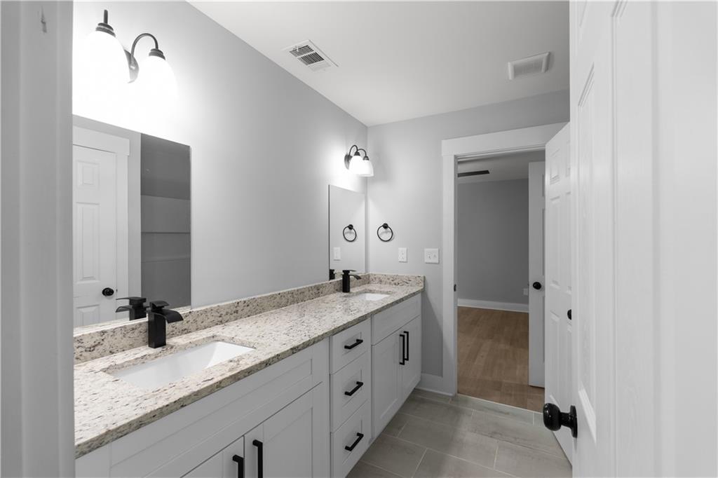 2381 Highpoint Road Snellville, GA 30078 - Photo 32 of 51 Gallery Image 32