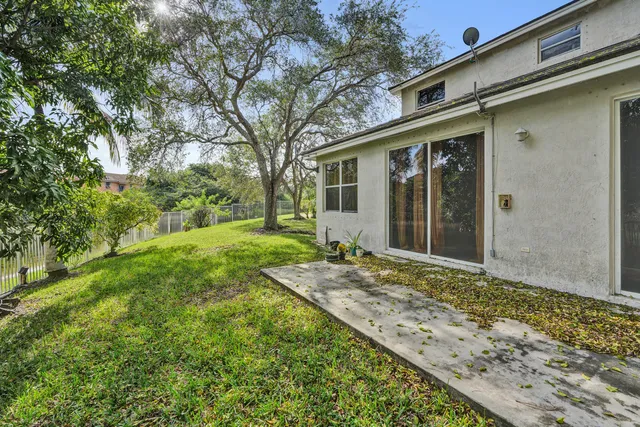 $515,000 | 2389 Northwest 162nd Terrace, Pembroke Pines, FL 33028