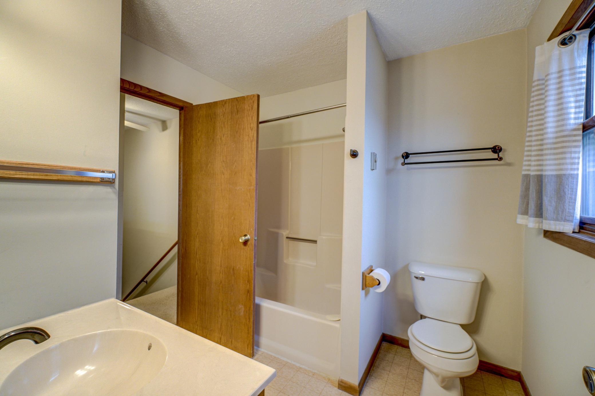524 Hunter Hill Road Hudson, WI 54016 - Photo 7 of 11 Gallery Image 7