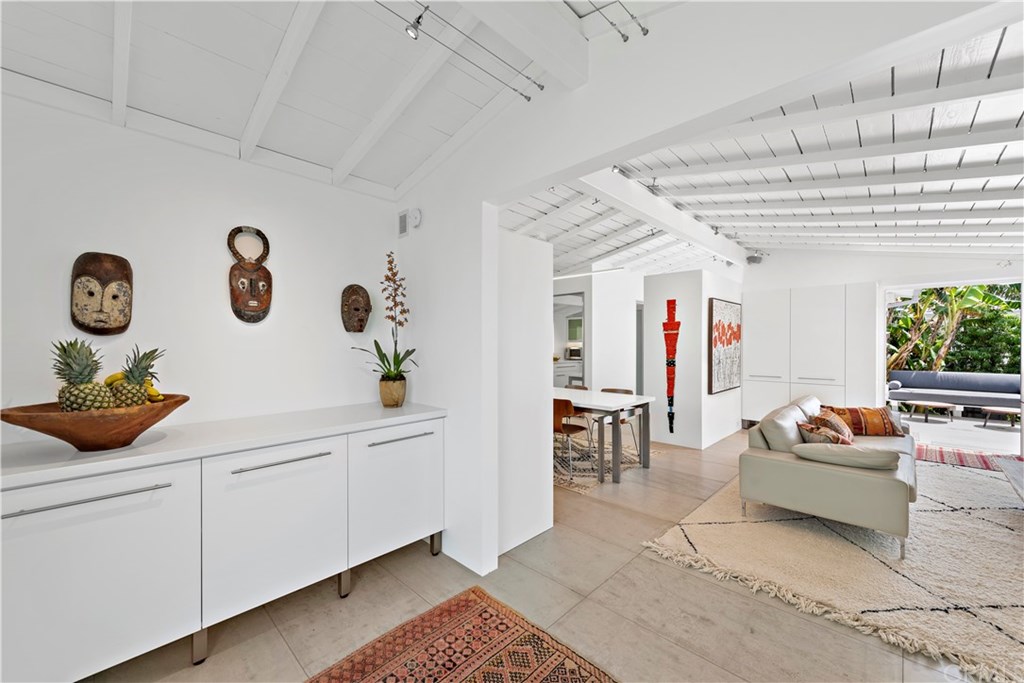 239 Fairview Street Laguna Beach, CA 92651 - Photo 14 of 46