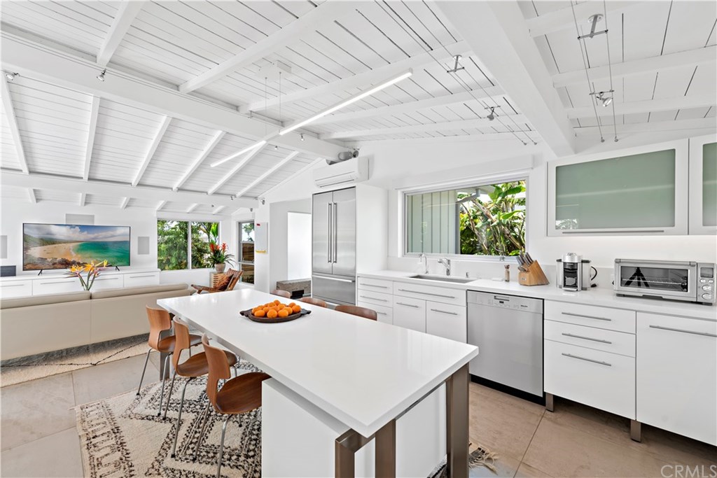 239 Fairview Street Laguna Beach, CA 92651 - Photo 17 of 46