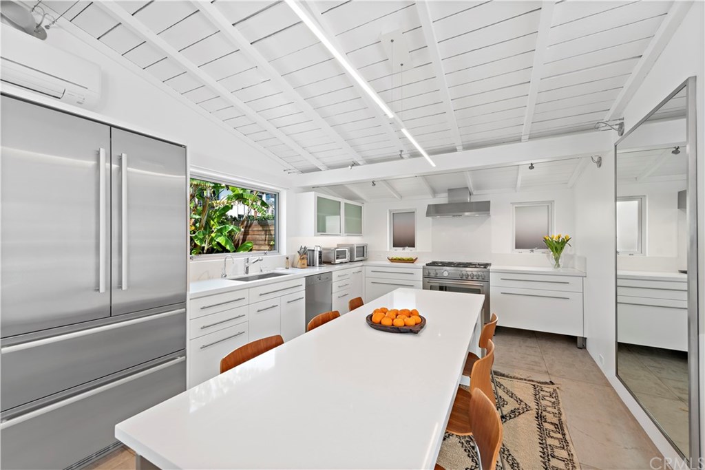 239 Fairview Street Laguna Beach, CA 92651 - Photo 18 of 46