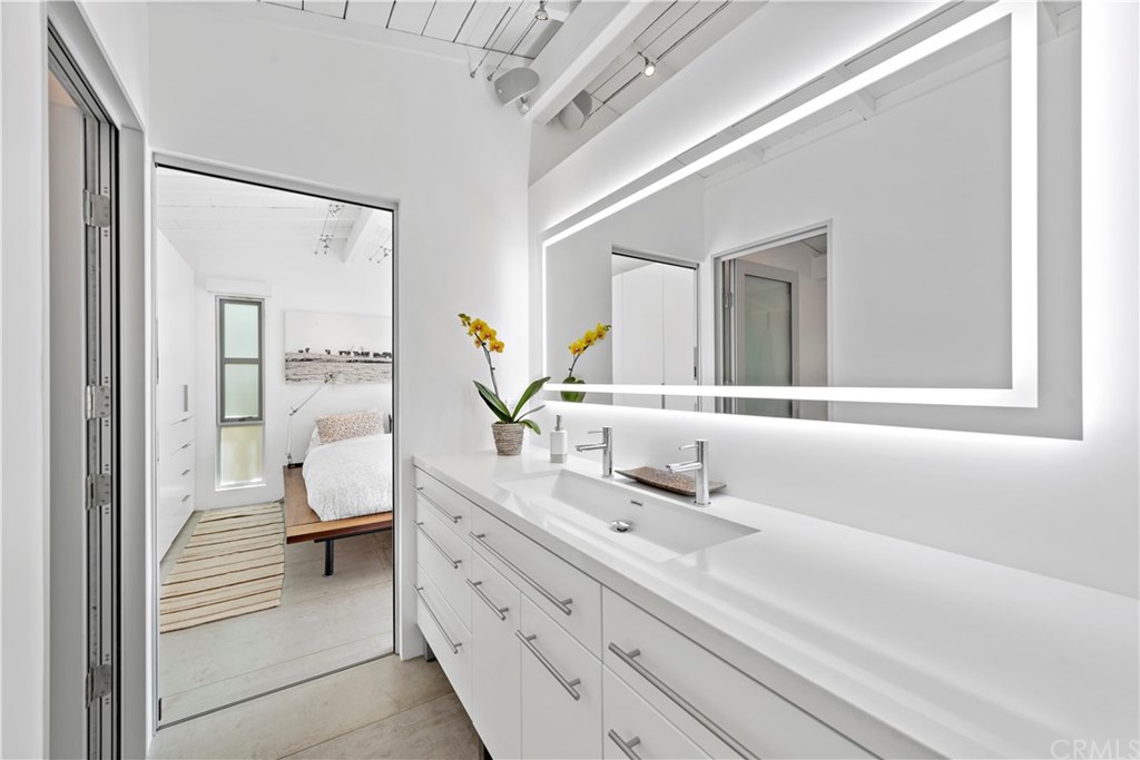 239 Fairview Street Laguna Beach, CA 92651 - Photo 23 of 46