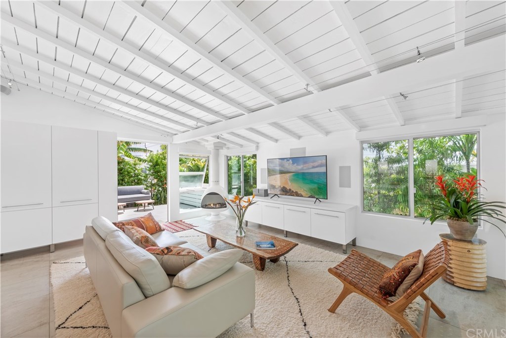 239 Fairview Street Laguna Beach, CA 92651 - Photo 4 of 46