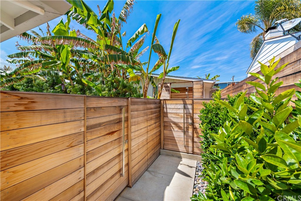 239 Fairview Street Laguna Beach, CA 92651 - Photo 43 of 46