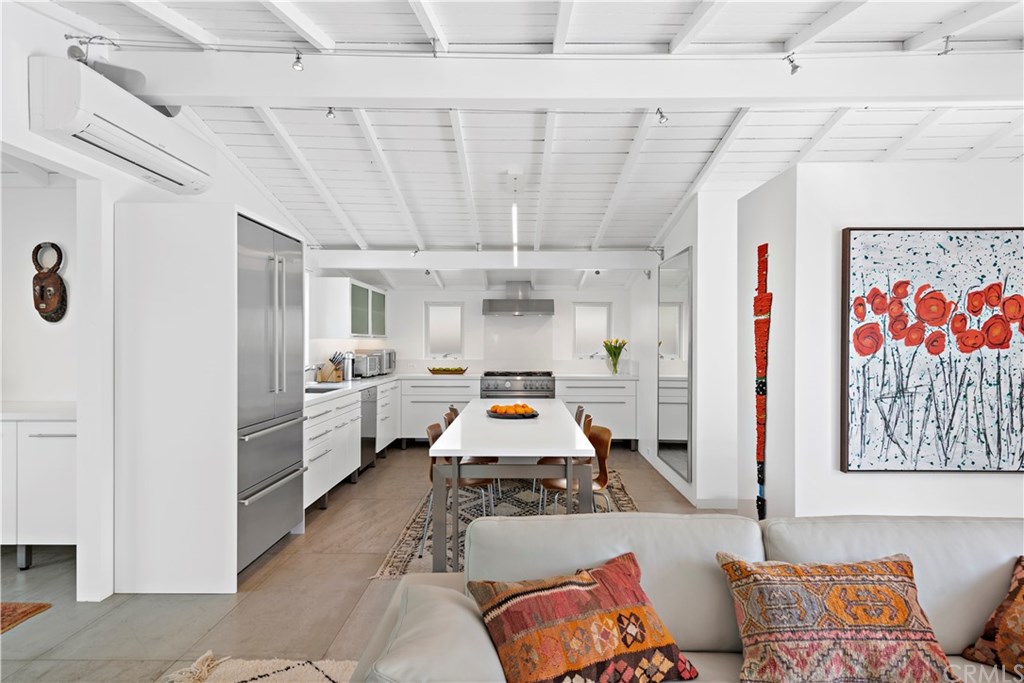 239 Fairview Street Laguna Beach, CA 92651 - Photo 8 of 46