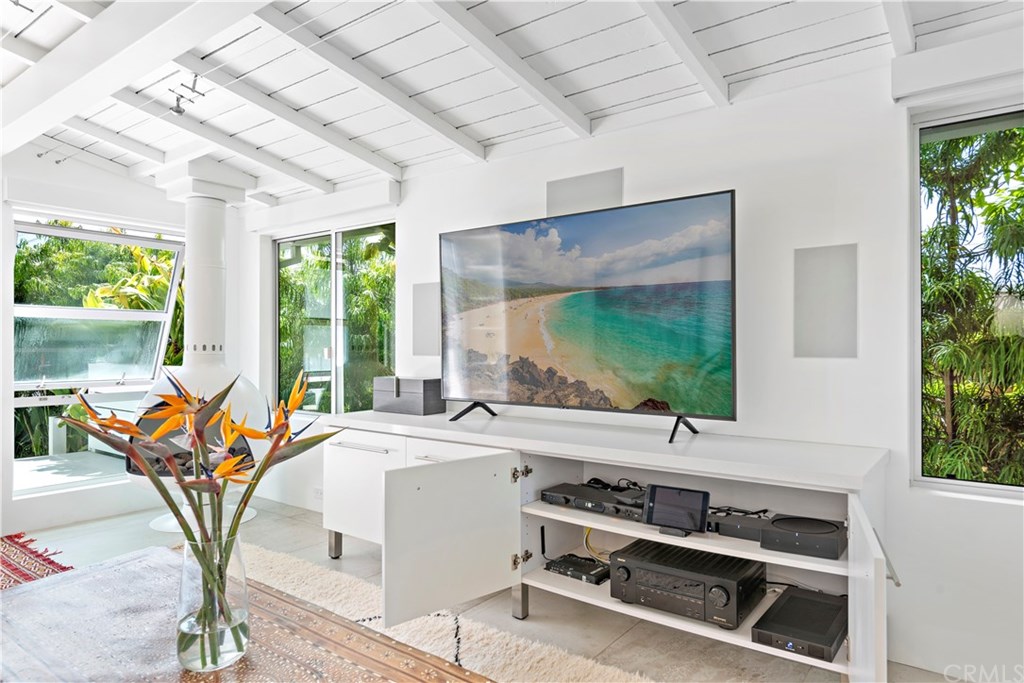 239 Fairview Street Laguna Beach, CA 92651 - Photo 10 of 46