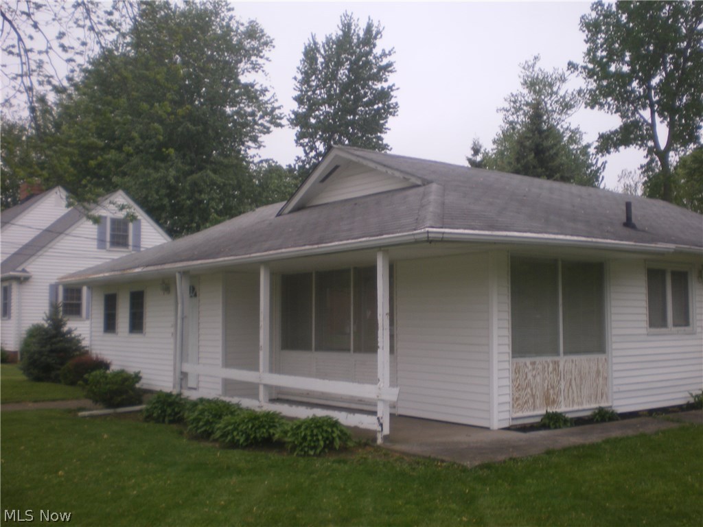 606 Harris Road Sheffield Lake, OH 44054 - Photo 2 of 7 Gallery Image 2