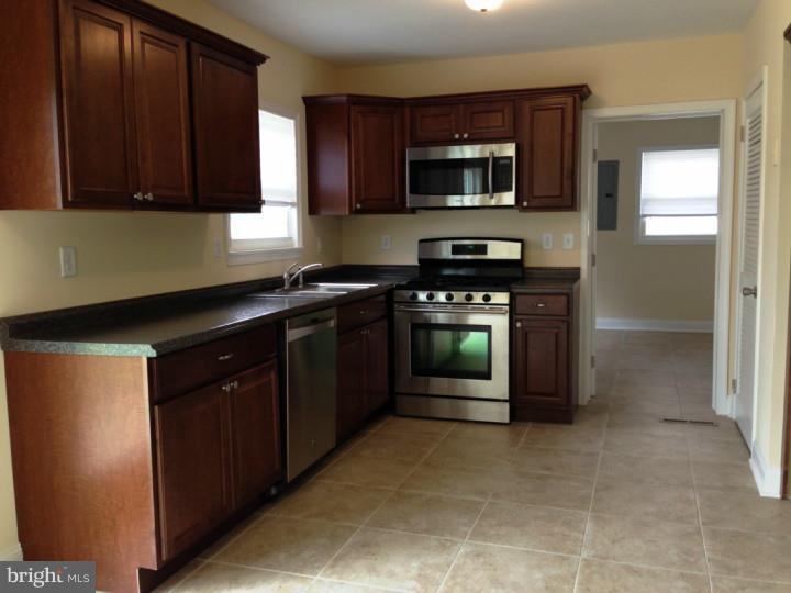 1066 Winslow Road Williamstown, NJ 08094 - Photo 11 of 21 Kitchen