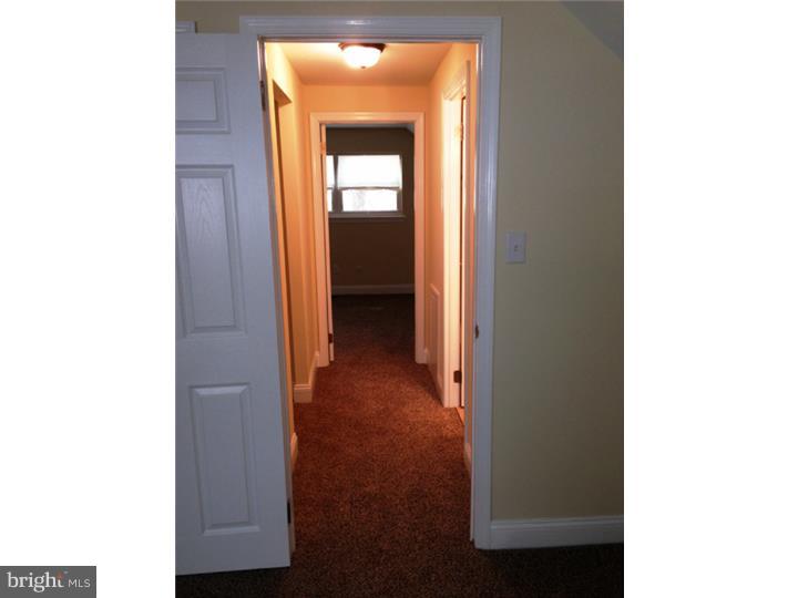 1066 Winslow Road Williamstown, NJ 08094 - Photo 17 of 21 Hallway
