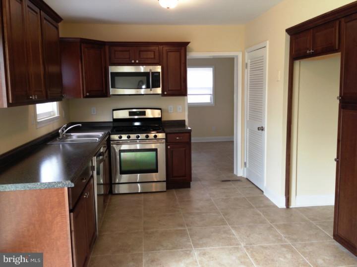 1066 Winslow Road Williamstown, NJ 08094 - Photo 10 of 21 Kitchen
