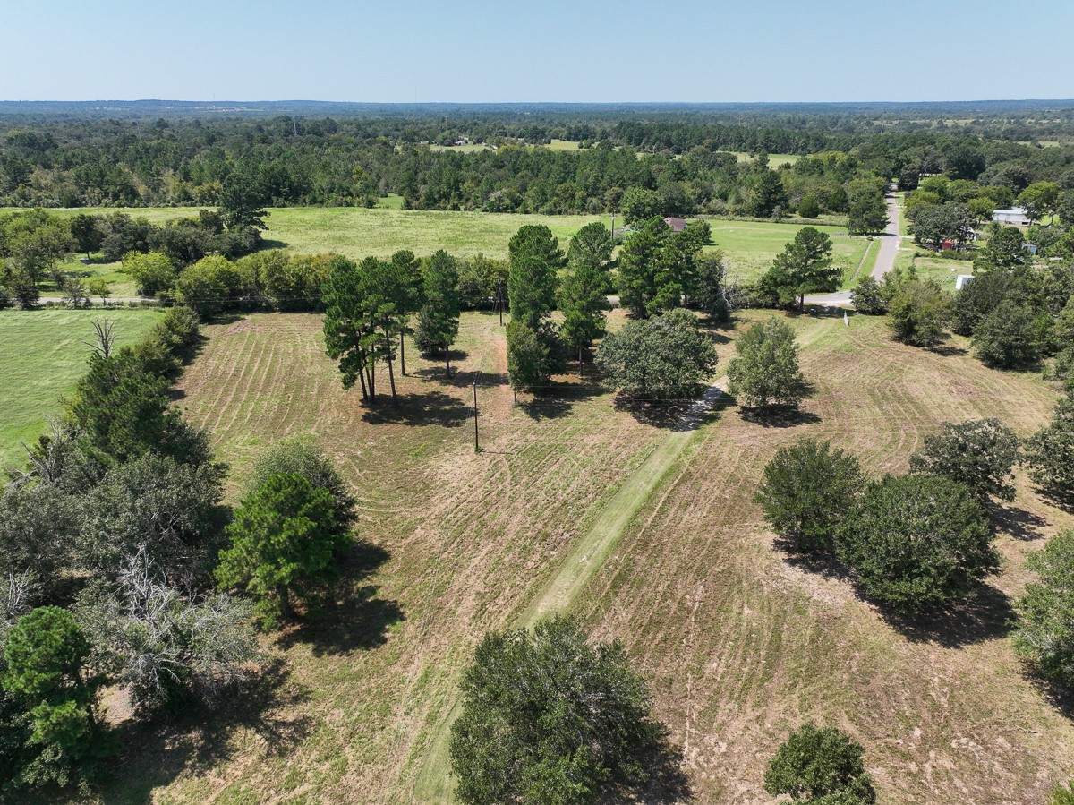 37 Archie Road Huntsville, TX 77320 - Photo 28 of 40 an aerial view of multiple house