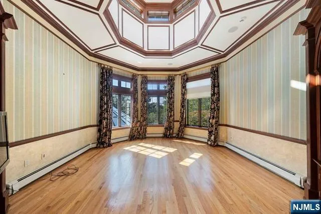 $4,599,999 | 550 Summit Street, Englewood Cliffs, NJ 07632