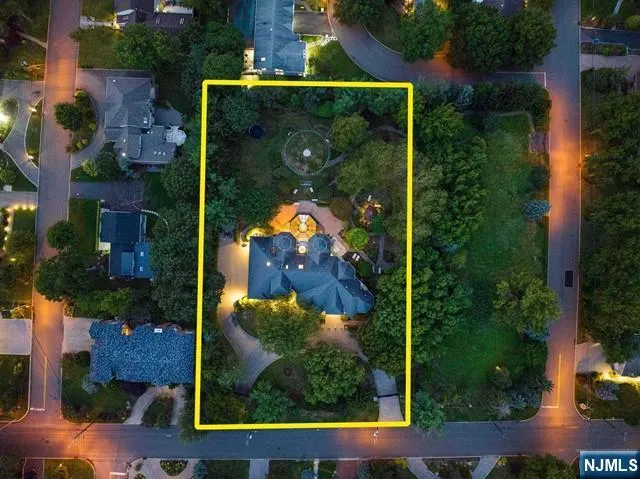 $4,599,999 | 550 Summit Street, Englewood Cliffs, NJ 07632