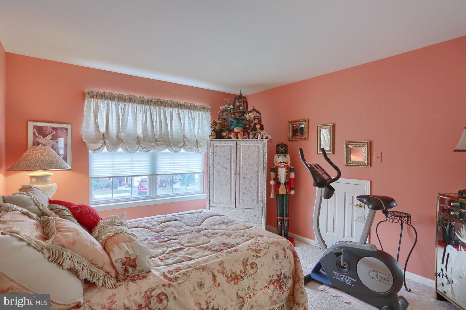 12 Bancroft Terrace Reading, PA 19607 - Photo 27 of 33 2nd Bedroom
