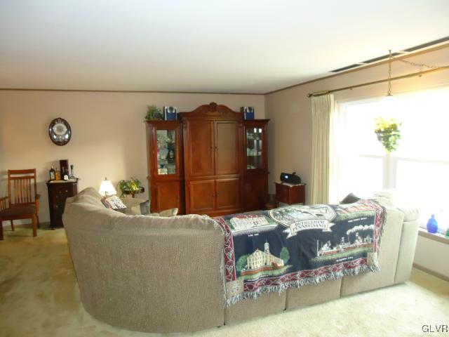 407 Spring Street Bethlehem, PA 18018 - Photo 5 of 20 Gallery Image 5