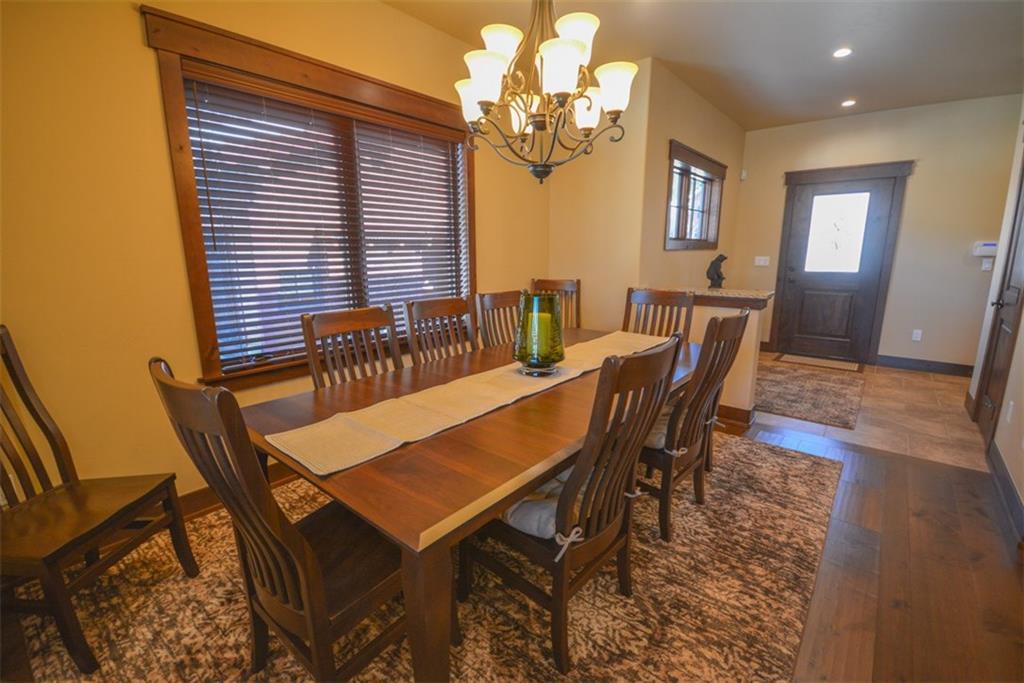 835 Independence Road, Unit 6B Keystone, CO 80435 - Photo 5 of 30 a dining room with furniture and window