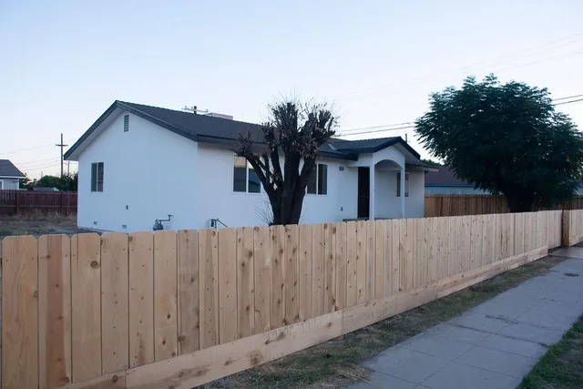 $380,000 | 3055 East Olney Avenue, Fresno, CA 93725