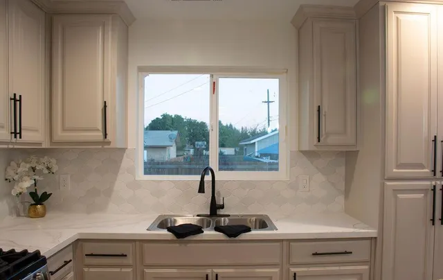 $380,000 | 3055 East Olney Avenue, Fresno, CA 93725