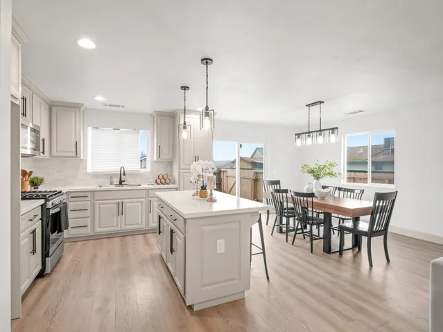 $368,966 | 3055 East Olney Avenue, Fresno, CA 93725