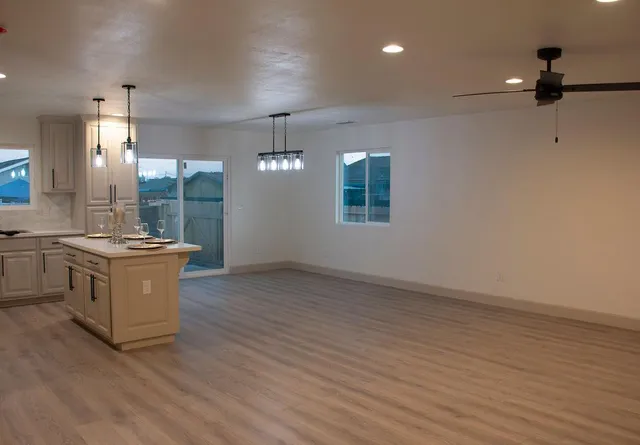 $380,000 | 3055 East Olney Avenue, Fresno, CA 93725