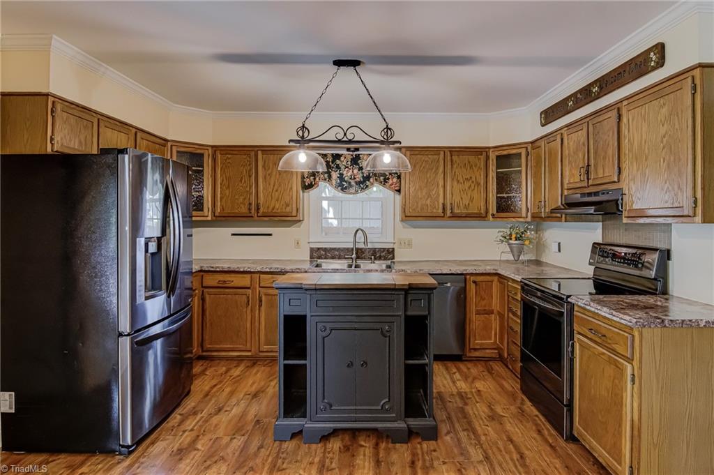3901 Braddock Road High Point, NC 27265 - Photo 14 of 44 Kitchen