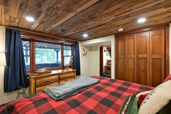 $2,399,999 | 15648 Victory Heights Circle, Stone Lake, WI 54876