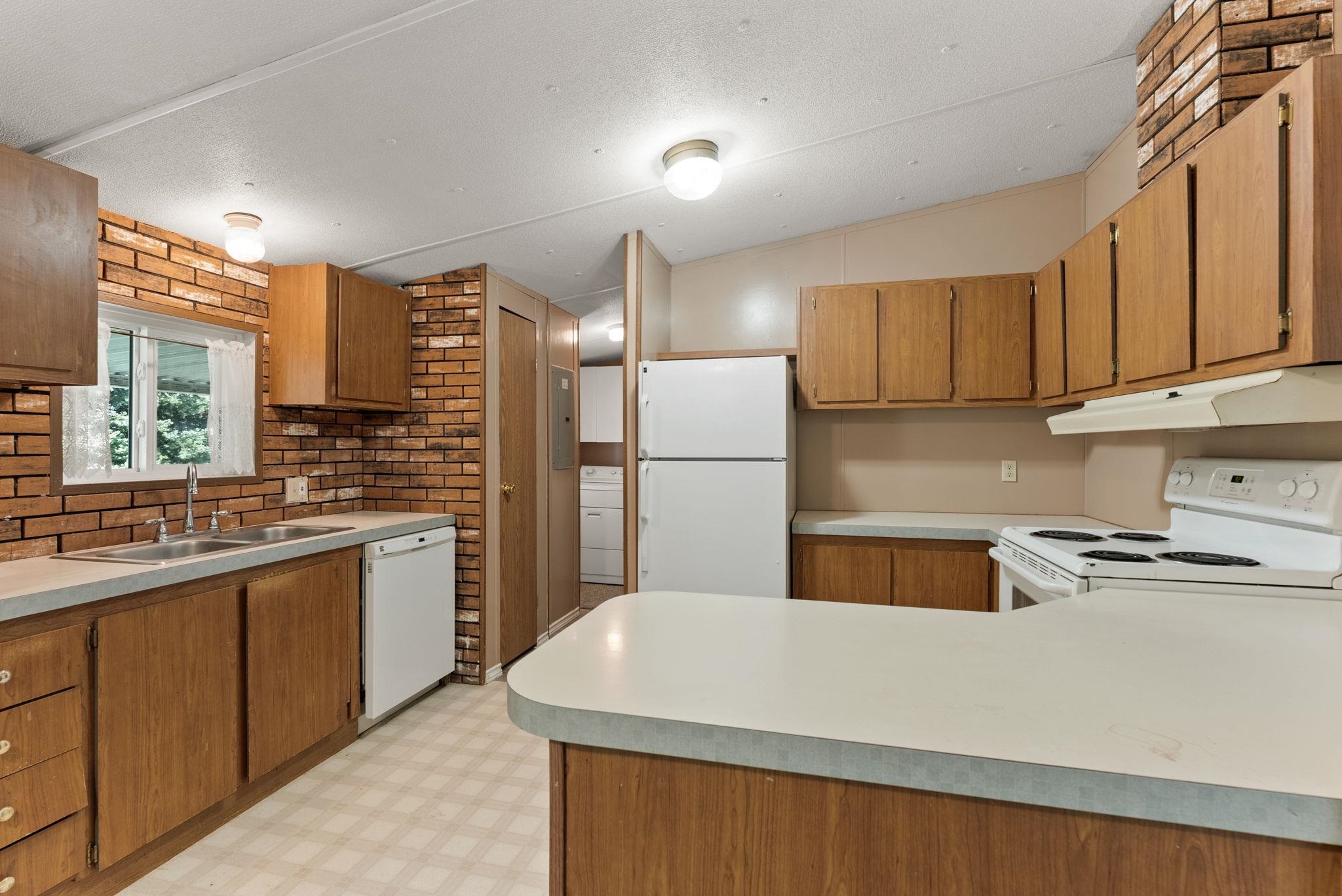 3210 South Assembly Road Spokane, WA 99224 - Photo 4 of 28