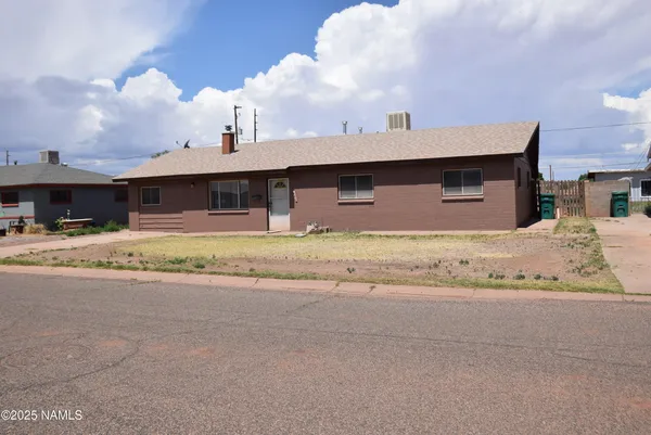 $215,000 | 601 North Cottonwood Avenue, Winslow, AZ 86047