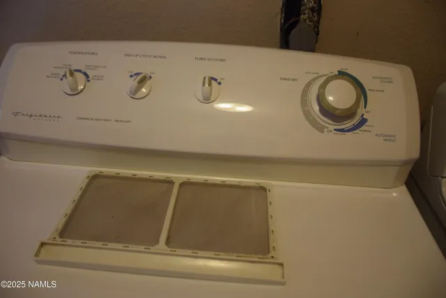 $239,999 | 601 North Cottonwood Avenue, Winslow, AZ 86047