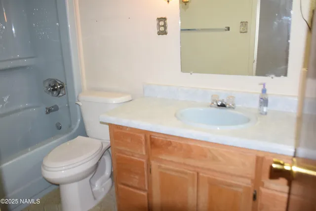 $239,999 | 601 North Cottonwood Avenue, Winslow, AZ 86047