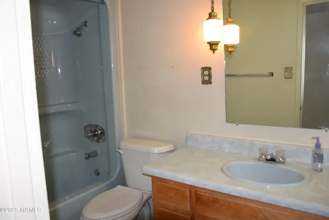 $239,999 | 601 North Cottonwood Avenue, Winslow, AZ 86047