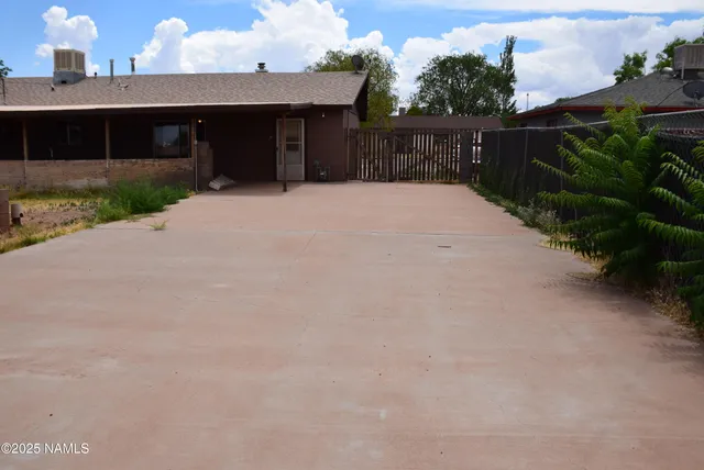 $239,999 | 601 North Cottonwood Avenue, Winslow, AZ 86047